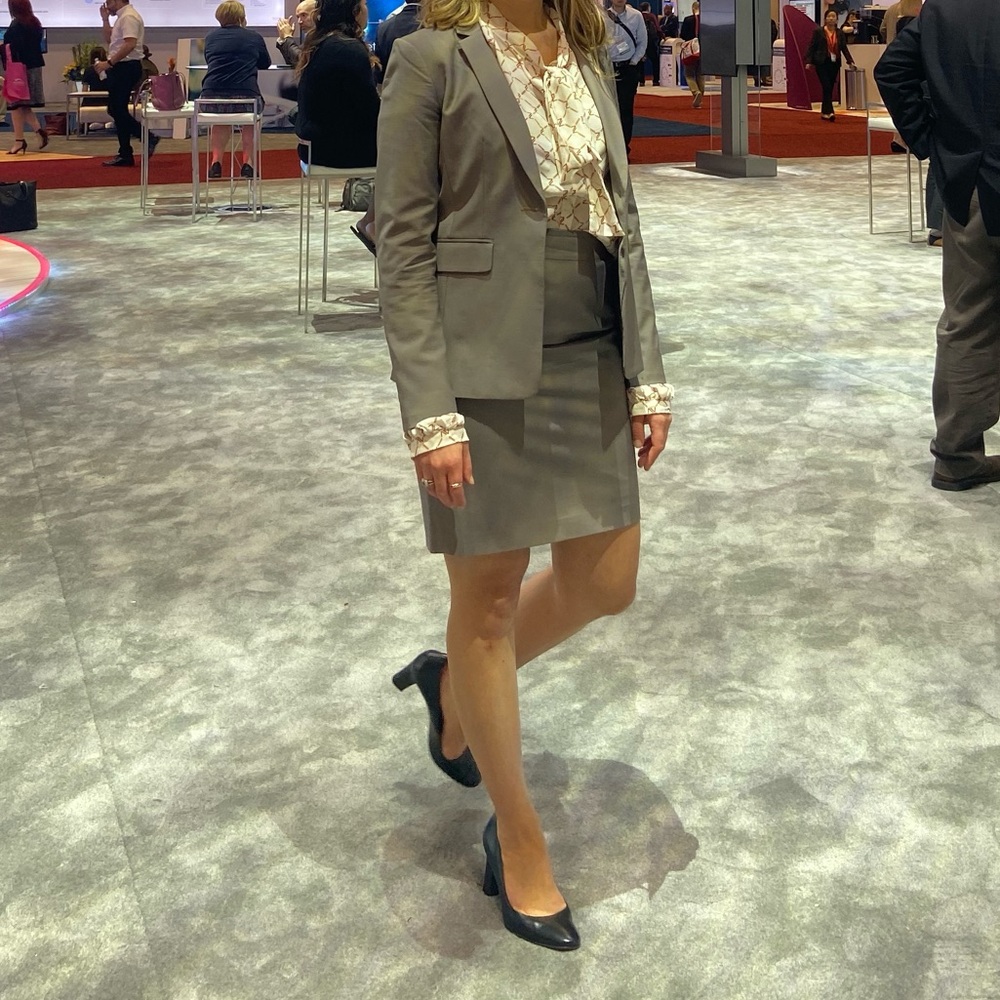Boss Lady - Picture 2 of 6